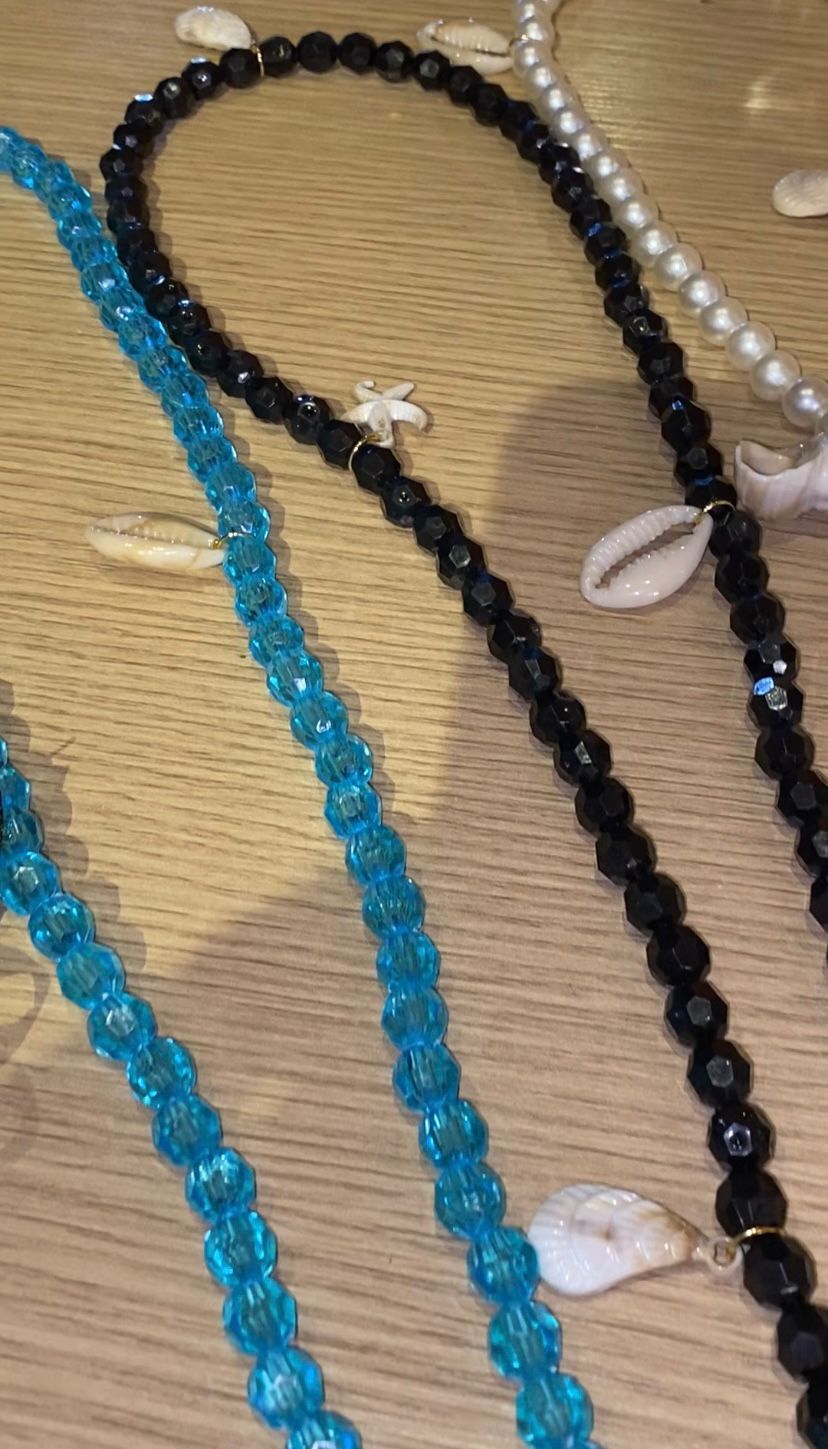 Sea-inspired phone strap